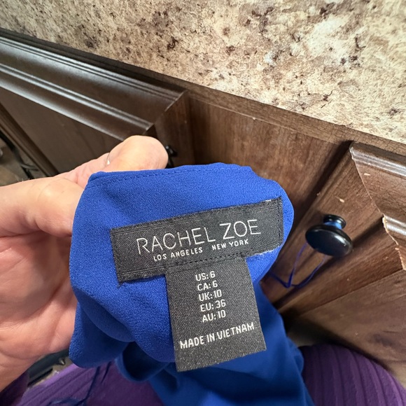 Elegant Blue Sleeveless Dress - Picture 5 of 7